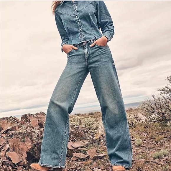 Wrangler Worldwide Wide Leg  Women's High Rise Jeans - Picture 2 of 8